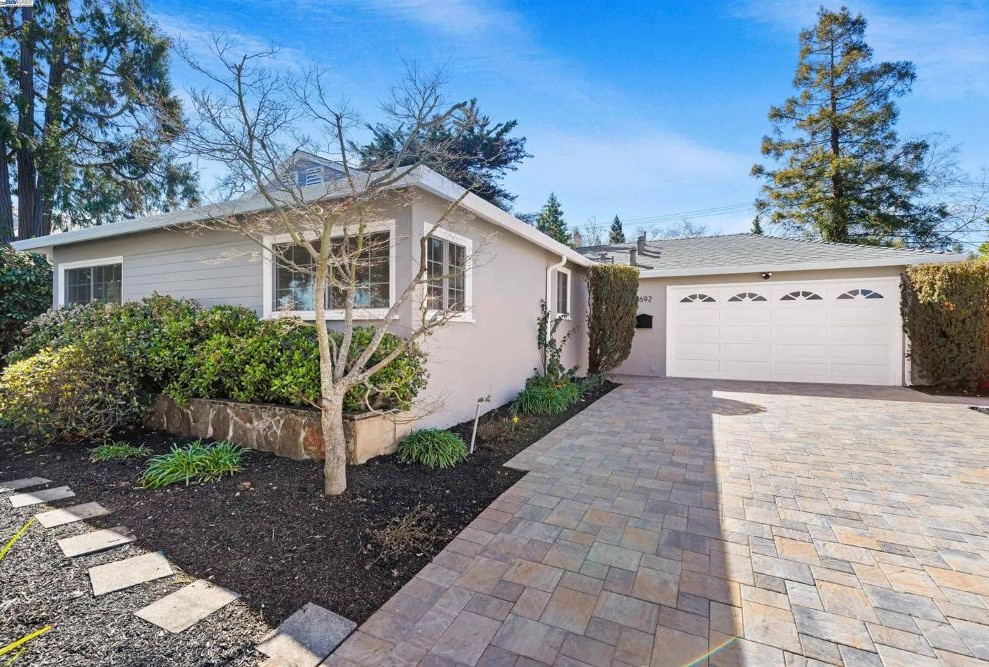1692 Maryland Street, Redwood City, California, 94061, 3 Bedrooms Bedrooms, ,3 BathroomsBathrooms,Single Family Home,Sold Properties,Maryland Street,1141