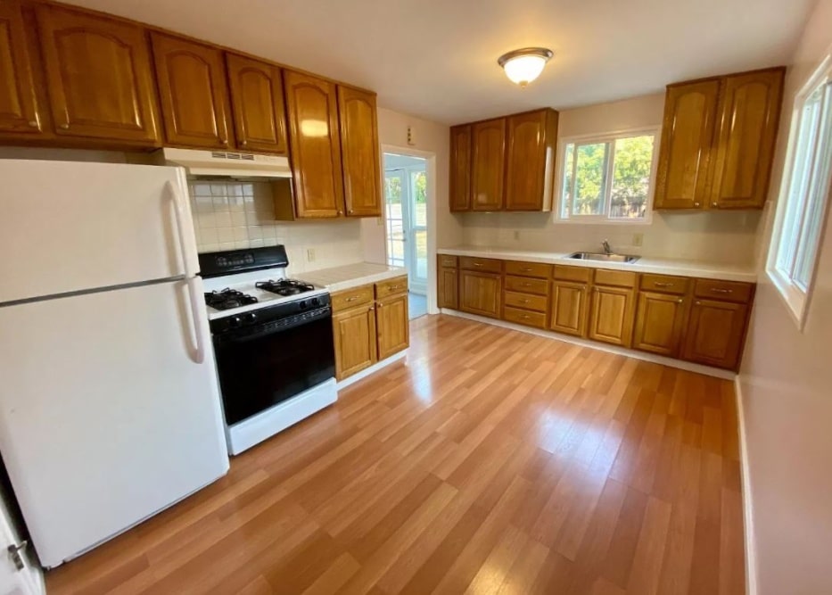 339 E Street, Redwood City, California, 94063, 3 Bedrooms Bedrooms, ,1 BathroomBathrooms,Single Family Home,Sold Properties,E Street,1046