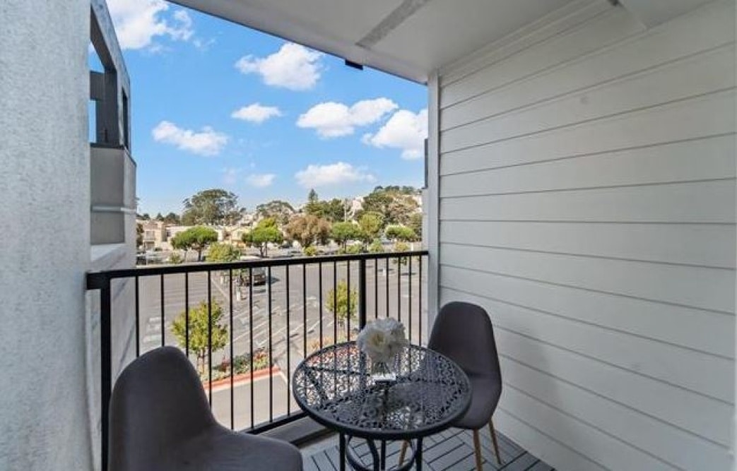 8200 Oceanview Ter #104, San Francisco, California, United States 94132, 1 Bedroom Bedrooms, ,1 BathroomBathrooms,Condominium,Sold Properties,Oceanview Ter #104,1056