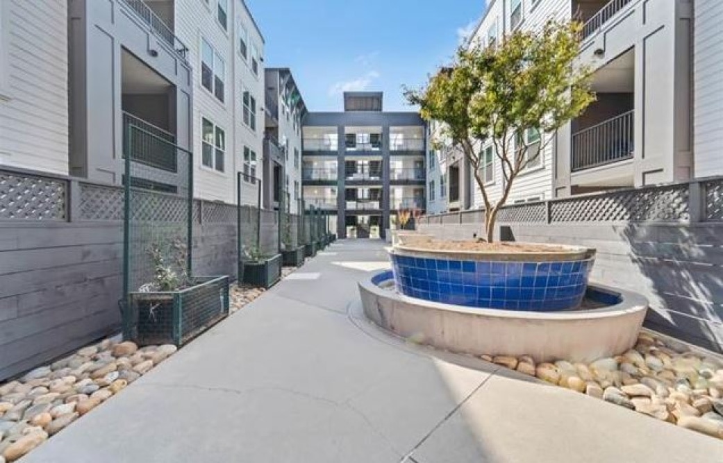 8200 Oceanview Ter #104, San Francisco, California, United States 94132, 1 Bedroom Bedrooms, ,1 BathroomBathrooms,Condominium,Sold Properties,Oceanview Ter #104,1056